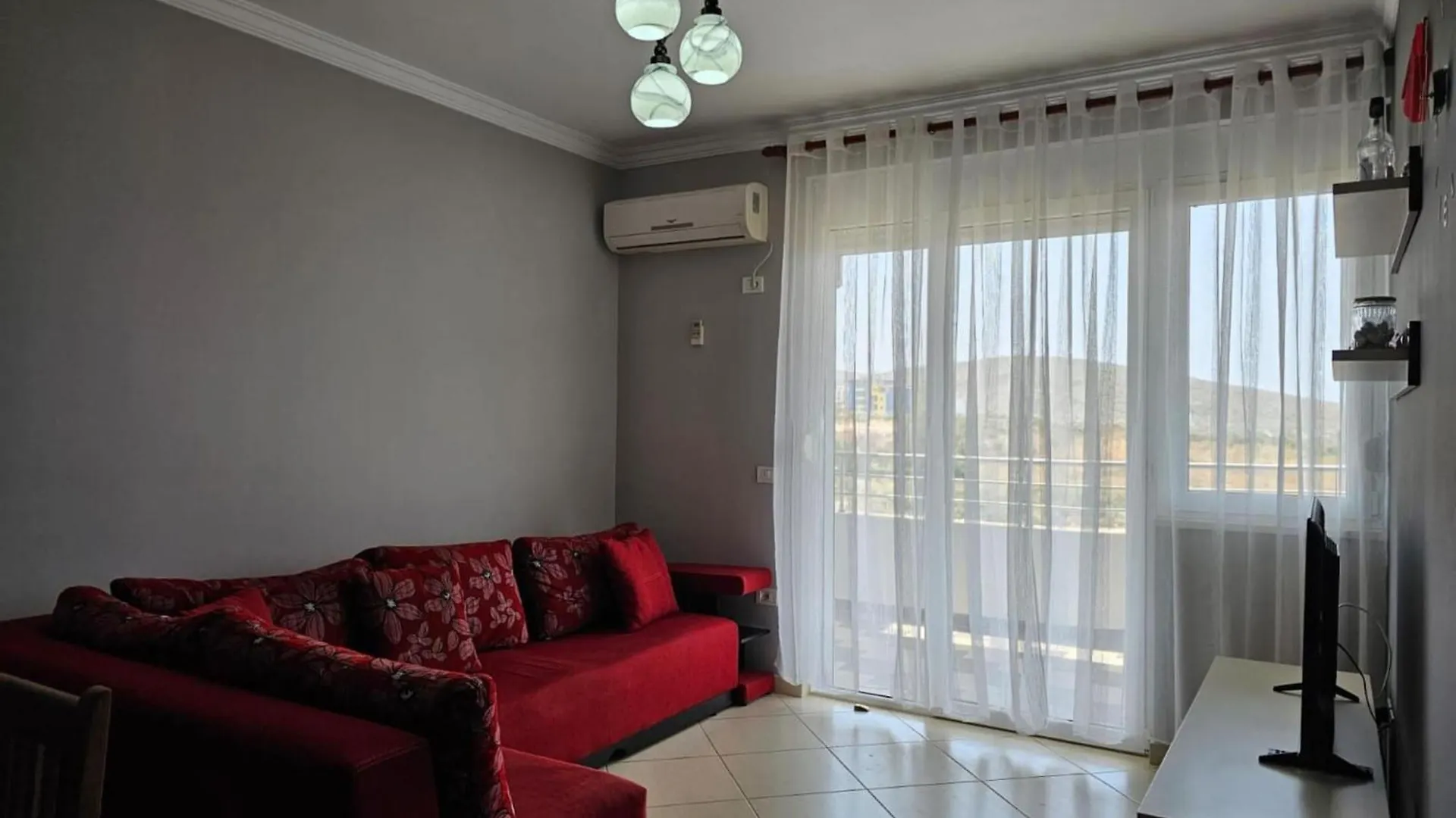 Bright, Modern Retreat Steps From The Beach Sarande 0*,