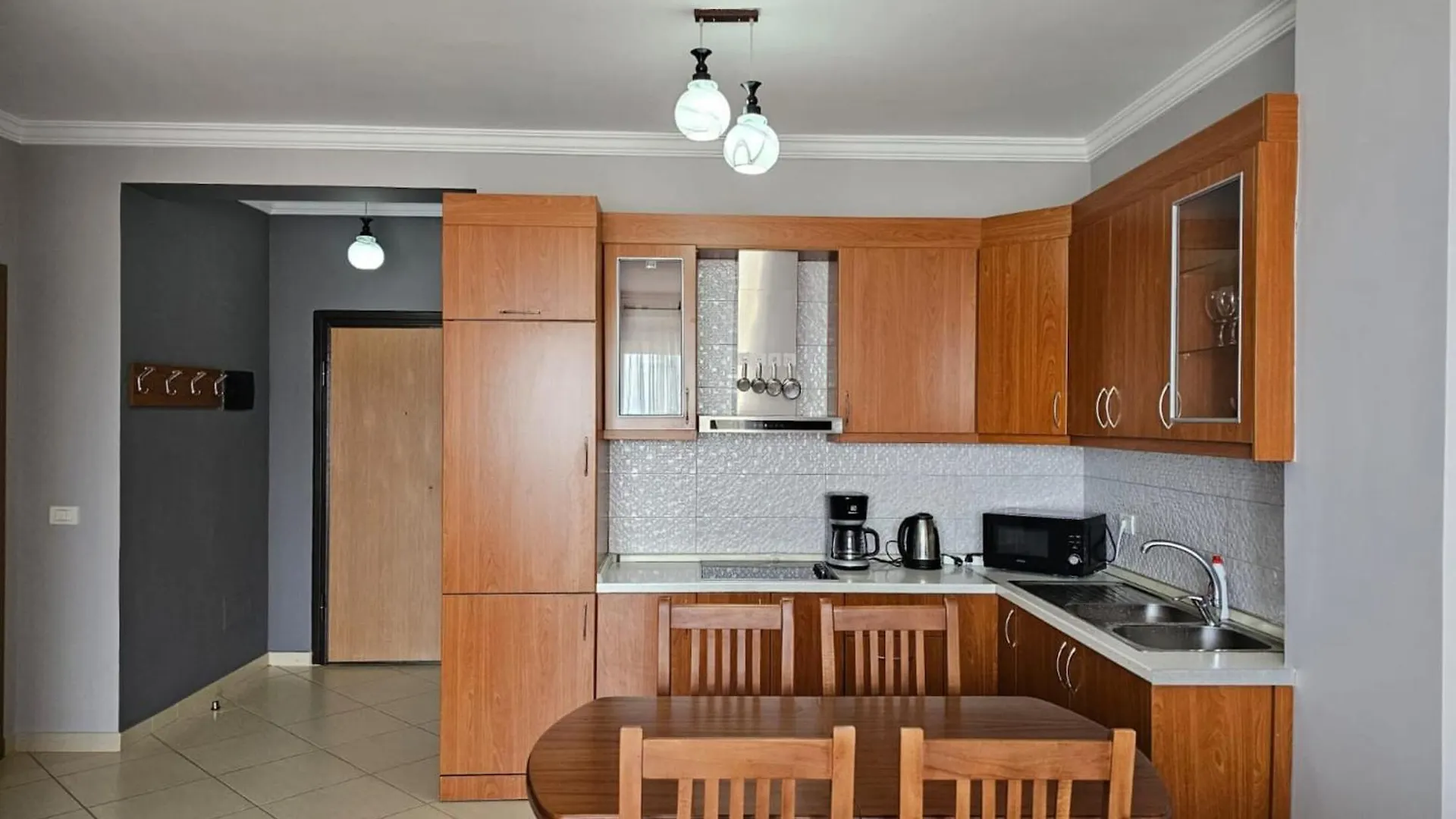 Bright, Modern Retreat Steps From The Beach Sarandë